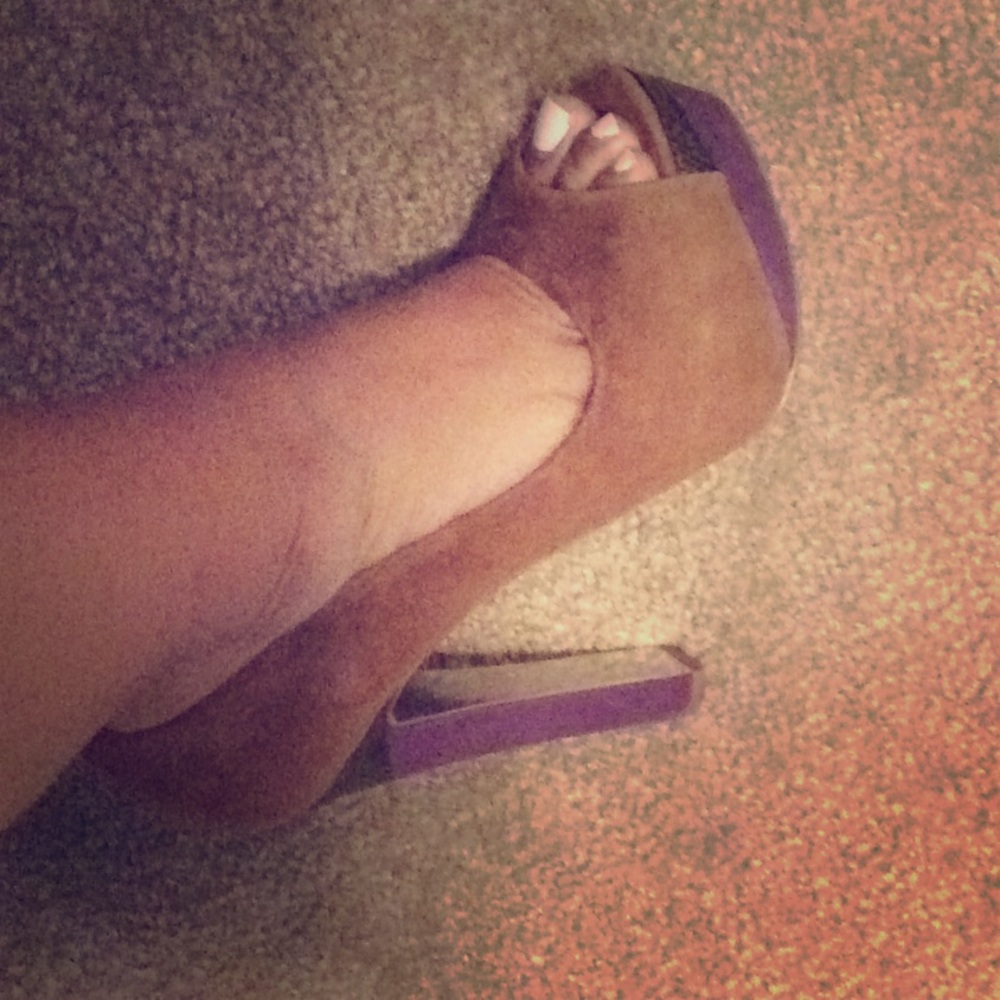 H by halston platforms